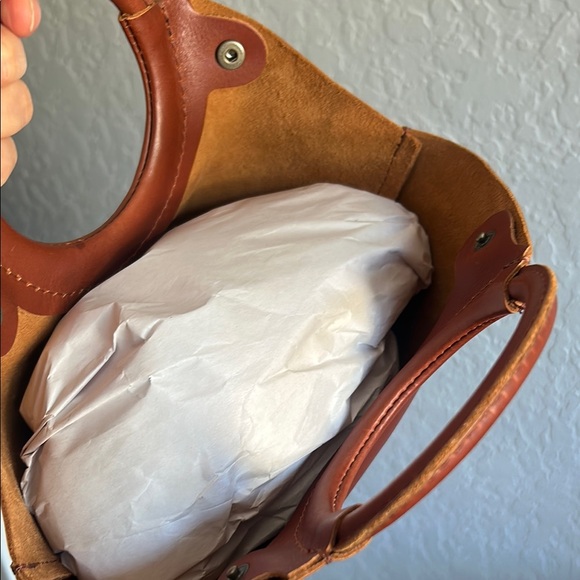 Portland Leather Milan Bag - Picture 5 of 6